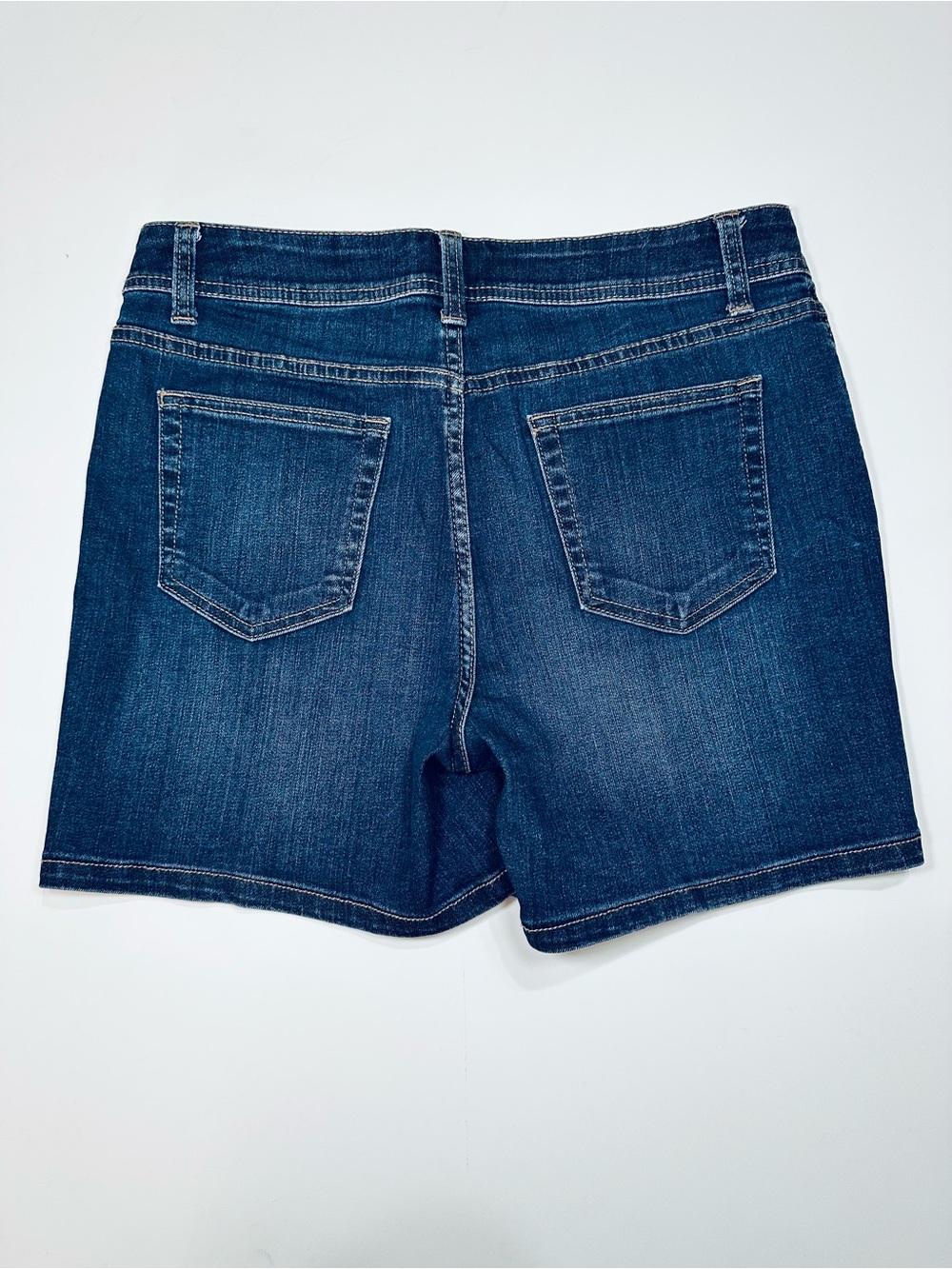 St. John’s Bay Denim Shorts Women’s 8 Dark Wash Blue Stretch Casual Summer Jean - Picture 6 of 10